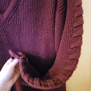 American Eagle Outfitters Sweater